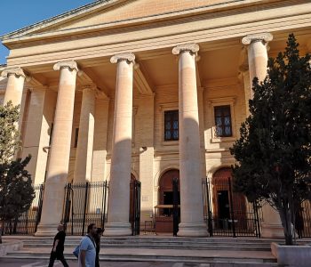 Photo of court building in Valletta