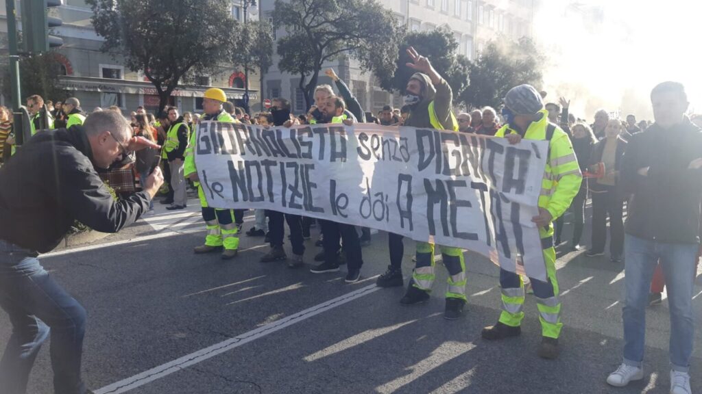 The undersigned partners of the Media Freedom Rapid Response (MFRR) are highly concerned about yet another series of violent attacks and threats to journalists and media workers covering protests against the government’s pandemic-related measures across Italy