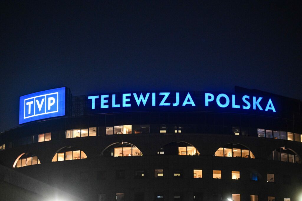 The undersigned partner organisations of the Media Freedom Rapid Response (MFRR) today renew their call for democratic and comprehensive reform to Poland’s public broadcasters.