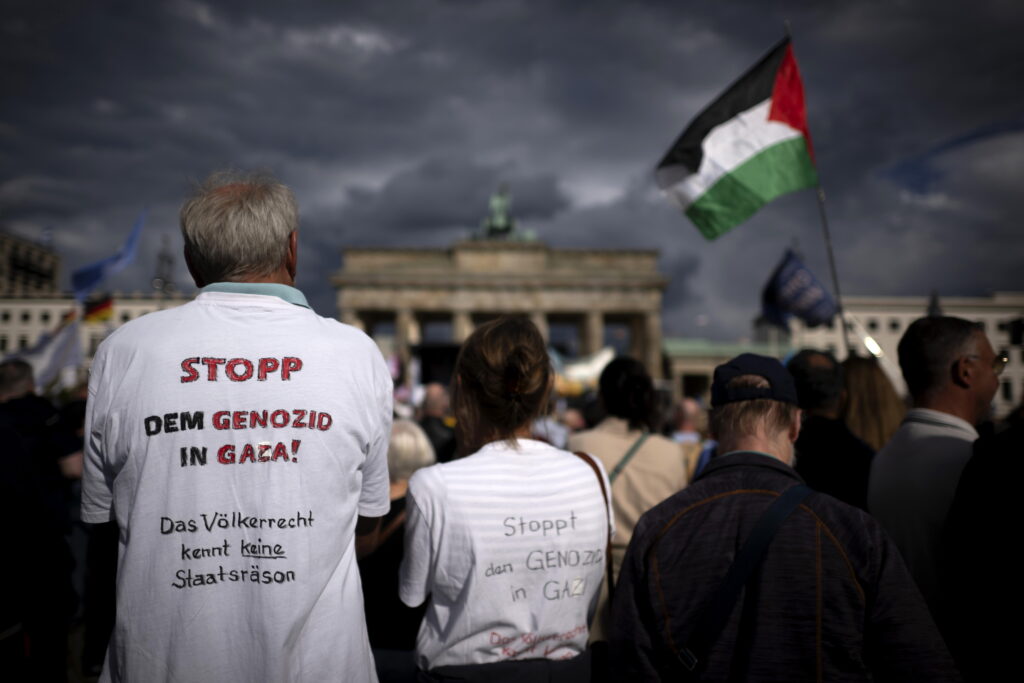 In September 2025, we recorded two cases of police misconduct against journalists at pro-Palestinian protests. MFRR urges police to respect press freedom.