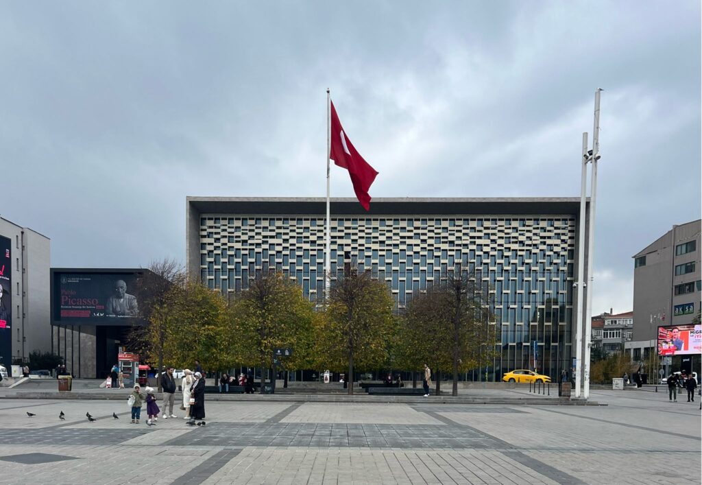 MFRR partners condemn the intensifying use of Article 217/A of the Turkish Penal Code — known as the “disinformation law” — to arrest, detain, and prosecute journalists, and call on the government to repeal the provision immediately and release all journalists.